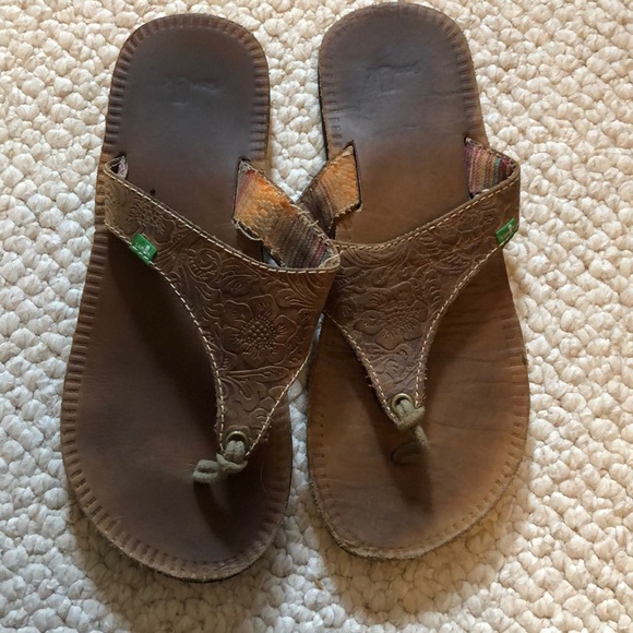 sanuk leather sandals